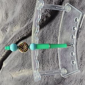HANDMADE DECORATIVE DONUT BEADED PEN. Includes pouch.